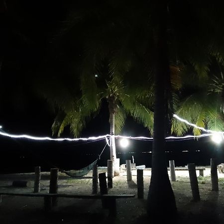 Apartamento Sebangkat Island Tun Sakaran Marine Park Semporna Exterior foto